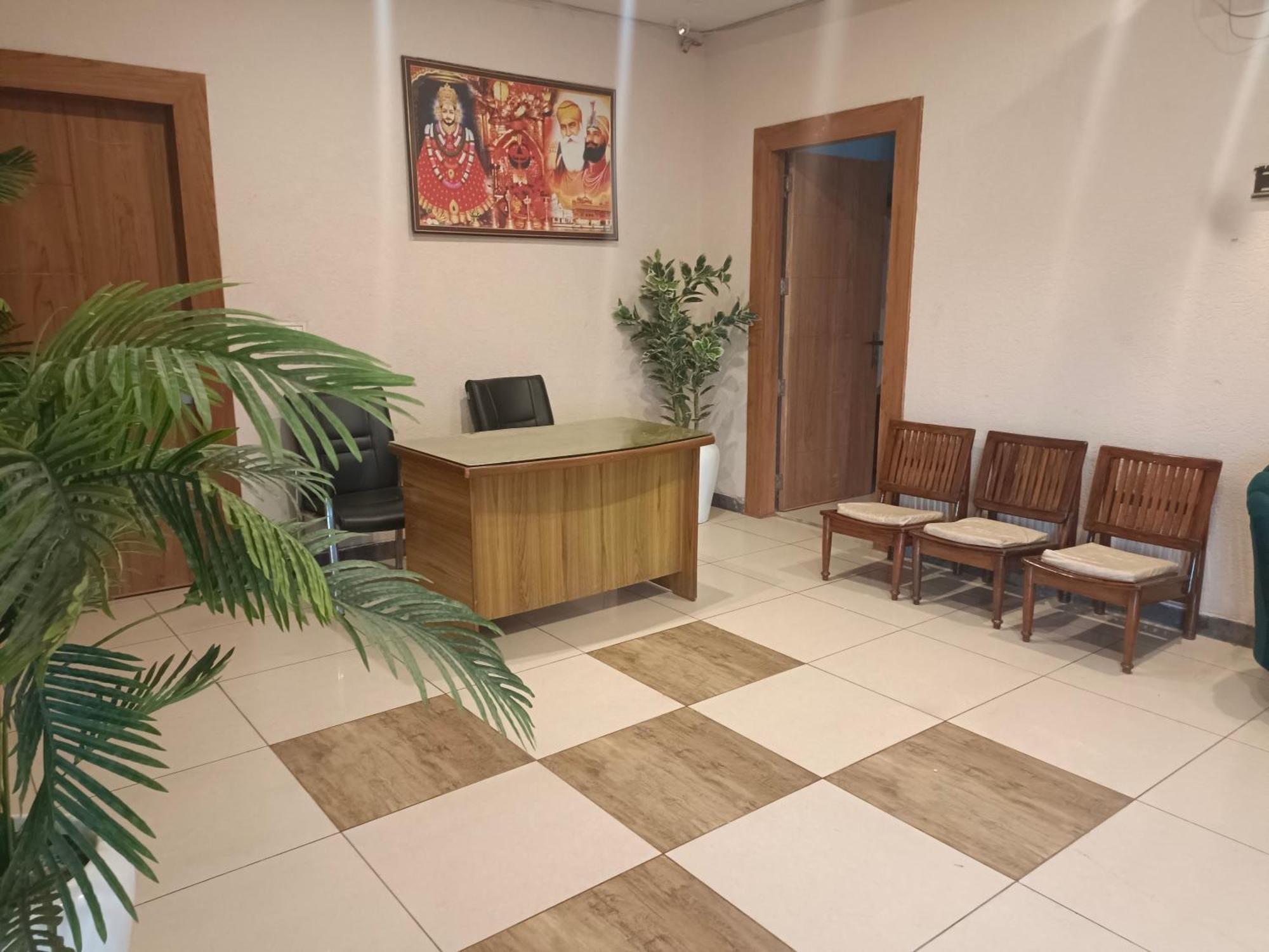 The Aura Grand Hotel & Banquet - A Unit Of Sitara Kollection Hotels Rohtak ภายนอก รูปภาพ